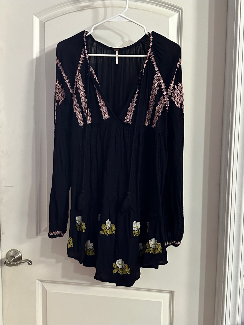 NEW Free People Black Embroidered V-Neck Peasant Top - Size Small